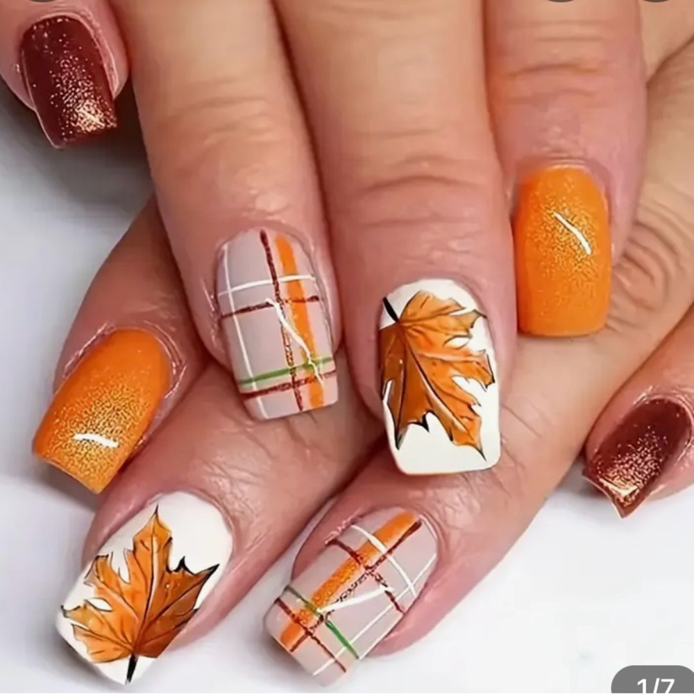 24pcs Short Square Nail Tips with Maple Leaf Pattern